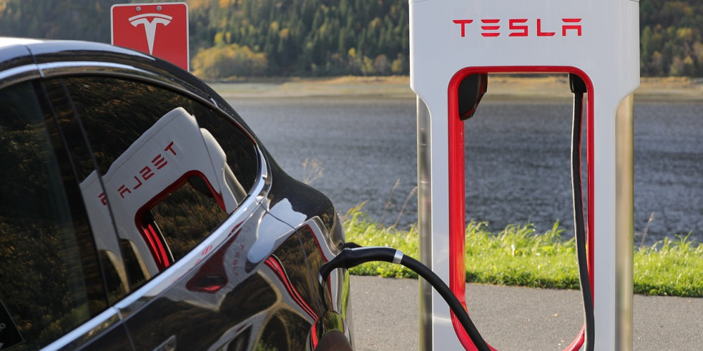 Tesla 1738969 1280